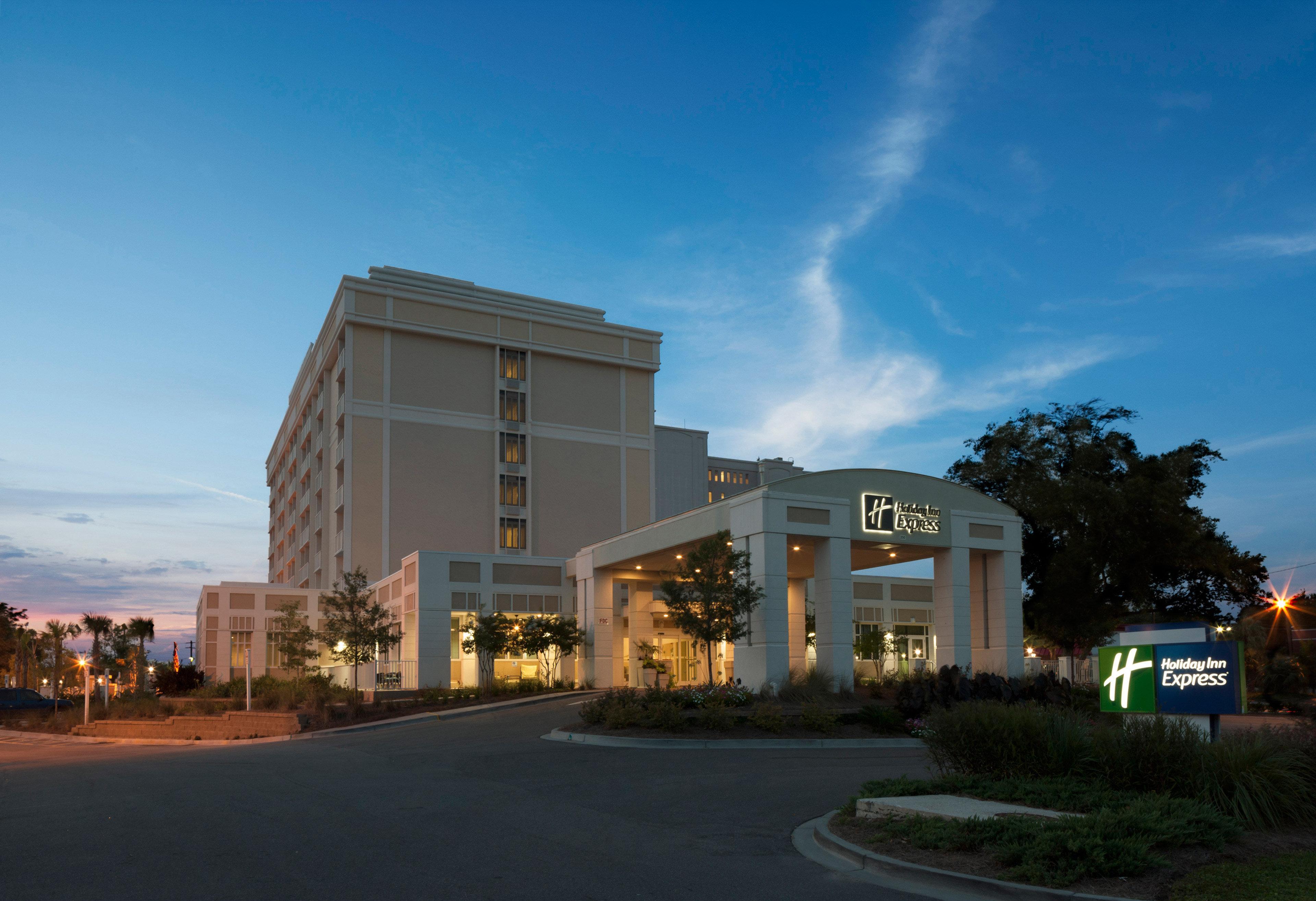 Holiday Inn Express & Suites Charleston Dwtn -Westedge By Ihg Bagian luar foto
