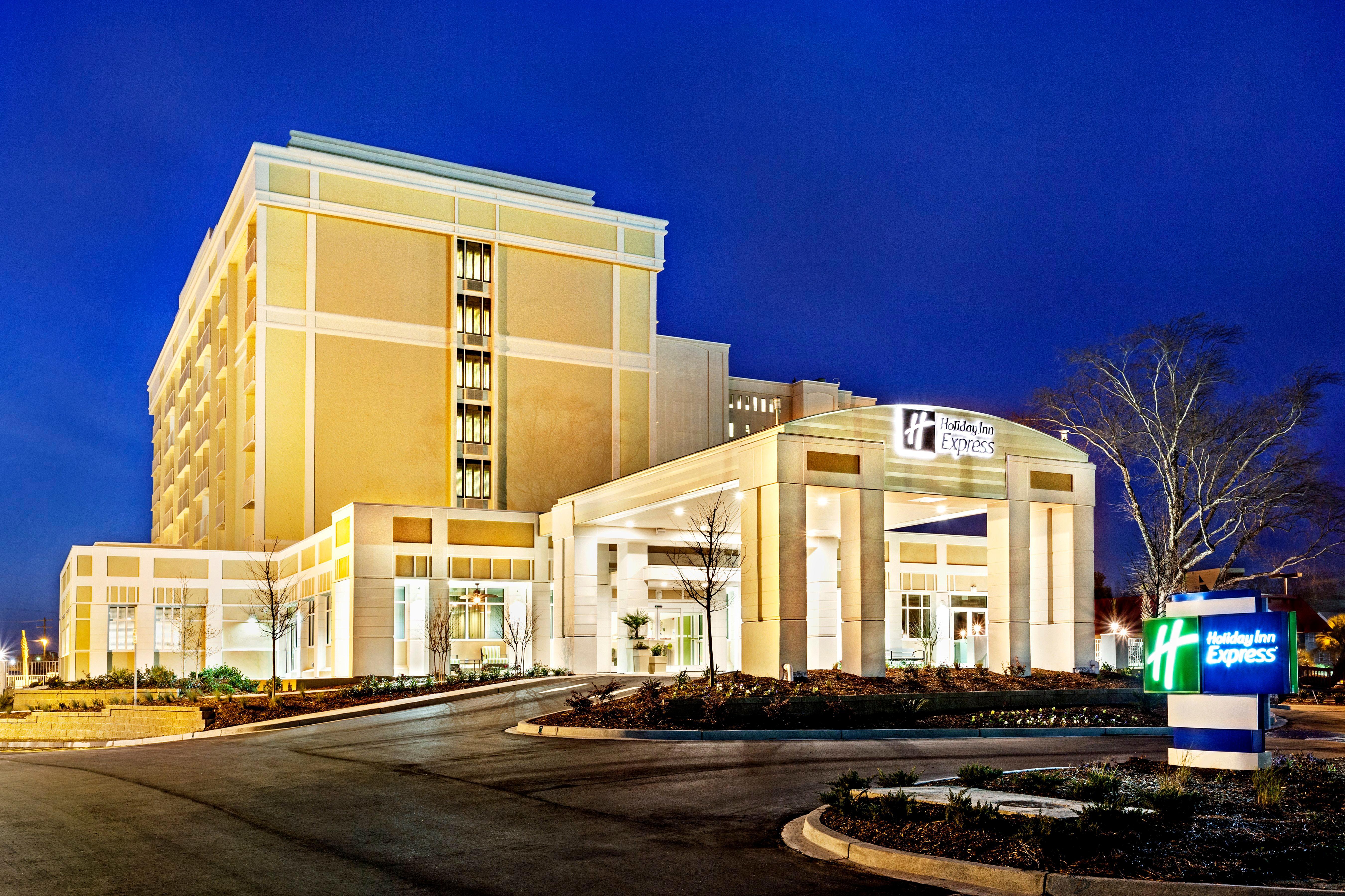 Holiday Inn Express & Suites Charleston Dwtn -Westedge By Ihg Bagian luar foto