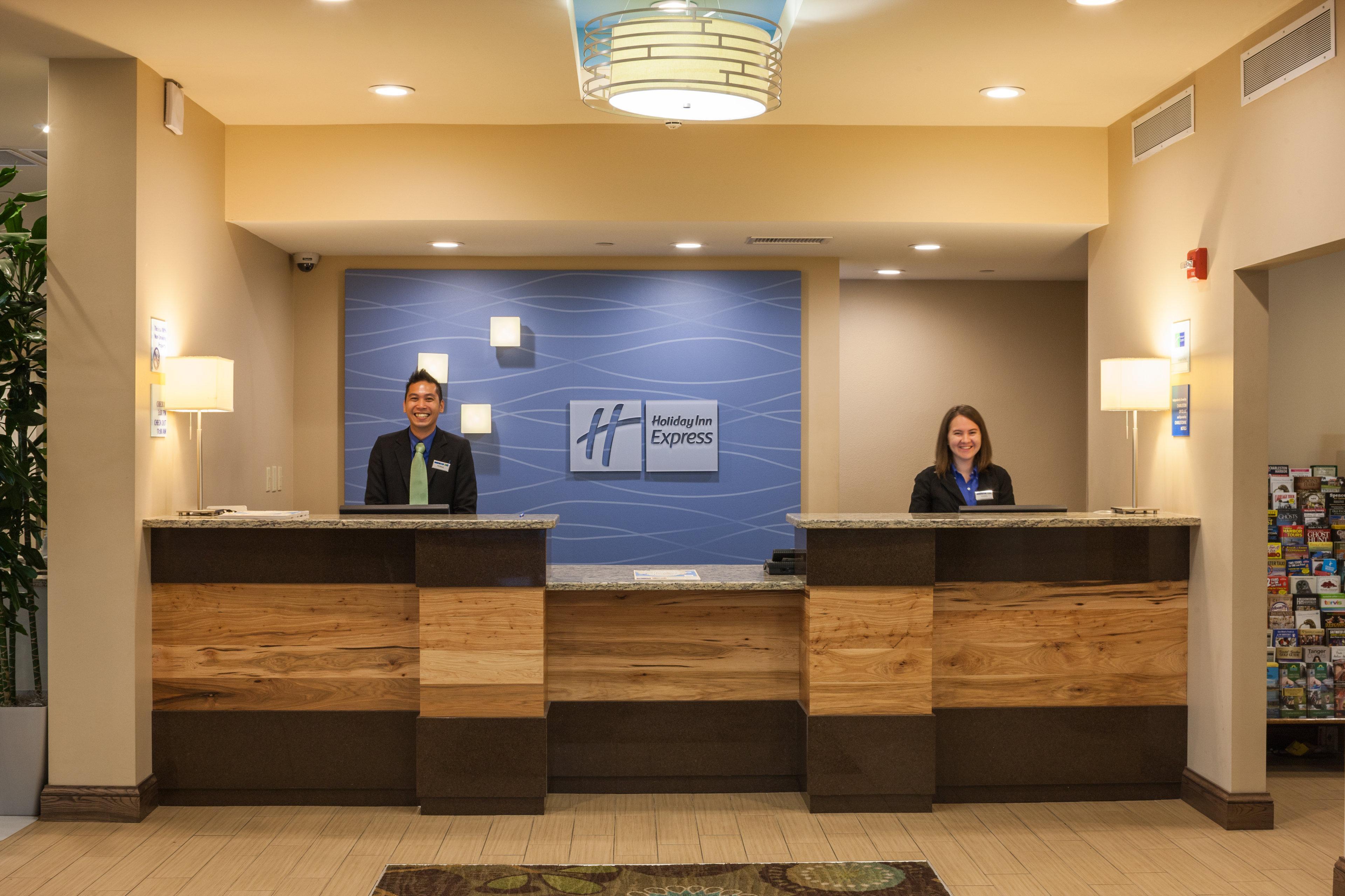 Holiday Inn Express & Suites Charleston Dwtn -Westedge By Ihg Bagian luar foto