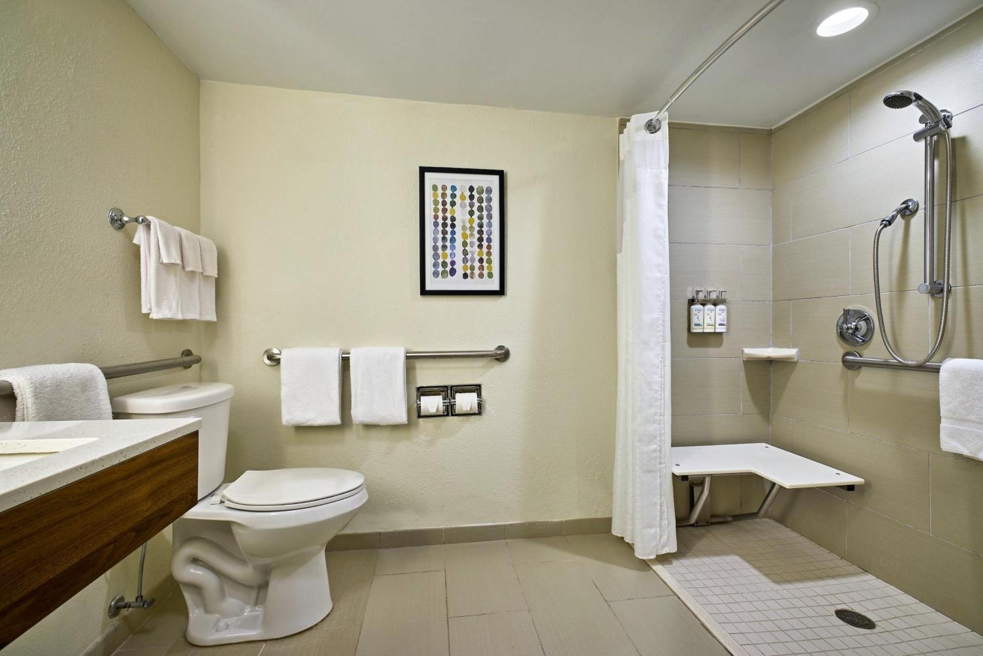 Holiday Inn Express & Suites Charleston Dwtn -Westedge By Ihg Bagian luar foto