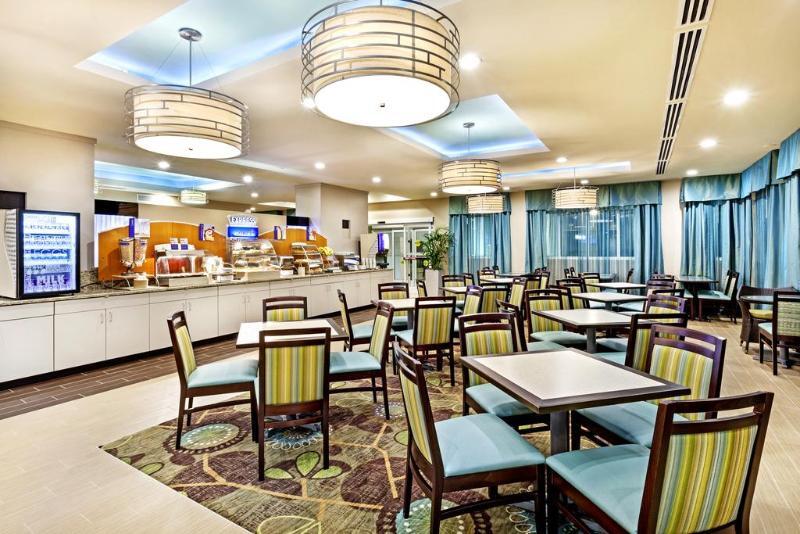 Holiday Inn Express & Suites Charleston Dwtn -Westedge By Ihg Bagian luar foto